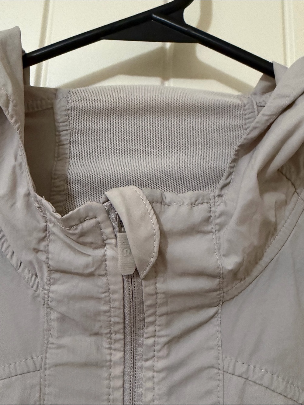 lululemon athletica Light Taupe Hooded Jacket - Picture 3 of 4